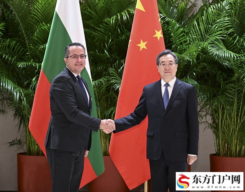 丁薛祥出席第二届中欧班列国际合作论坛开幕式并致辞(图2) 丁薛祥出席第二届中欧班列国际合作论坛开幕式并致辞(图2)