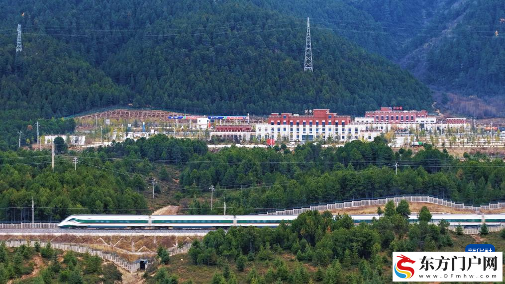 一条“云岭天路”串起的幸福密码(图11) 一条“云岭天路”串起的幸福密码(图11)