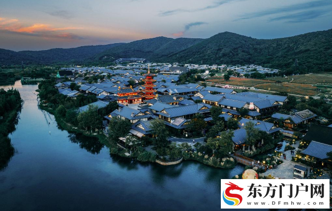 拈花湾十年蝶变:从文旅景区迈向“文旅+科技”景区(图3) 拈花湾十年蝶变:从文旅景区迈向“文旅+科技”景区(图3)