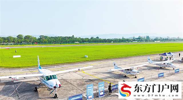 重庆：17条举措助力低空经济飞得稳飞得高