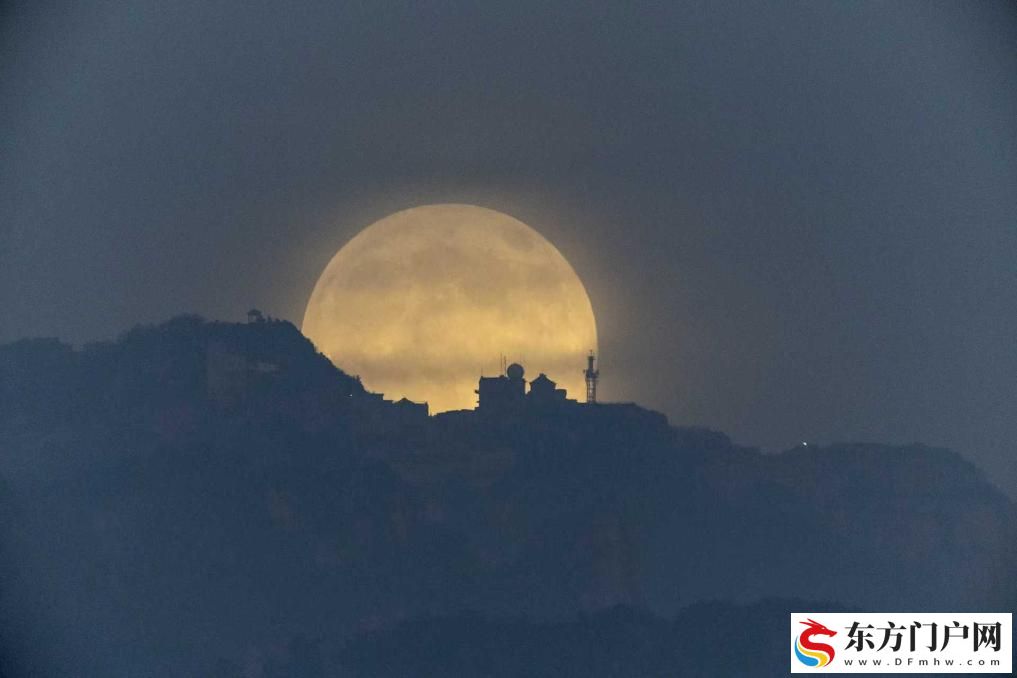 “超级月亮”即将登场,等你来赏!(图2) “超级月亮”即将登场,等你来赏!(图2)