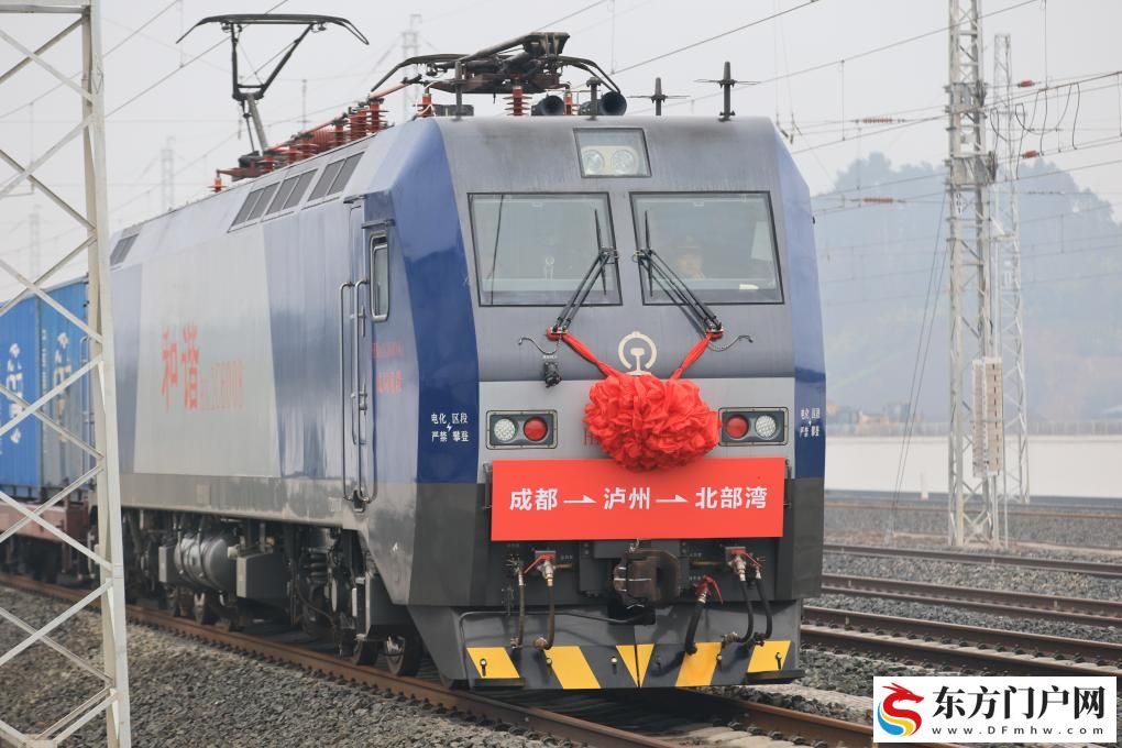 四川铁路运营里程突破7000公里 西部陆海新通道再加速