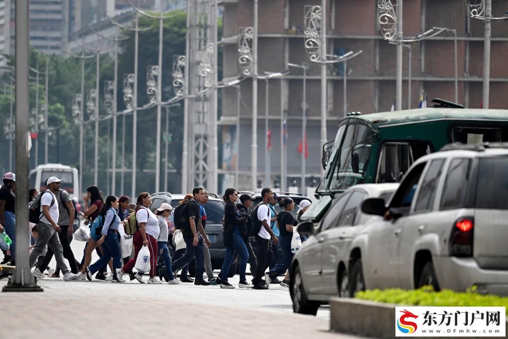 白宫官员：对委施压首选经济手段 “隔离”委石油至少两个月