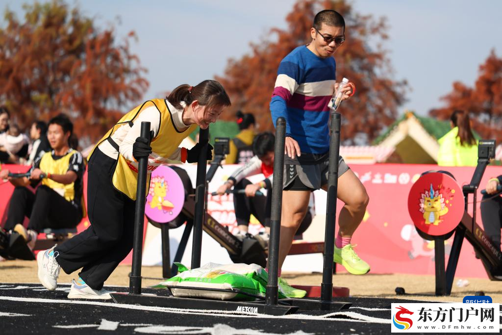 全民健身——2025上海乡村“铁人三项”迎新嘉年华举行(图3) 全民健身——2025上海乡村“铁人三项”迎新嘉年华举行(图3)