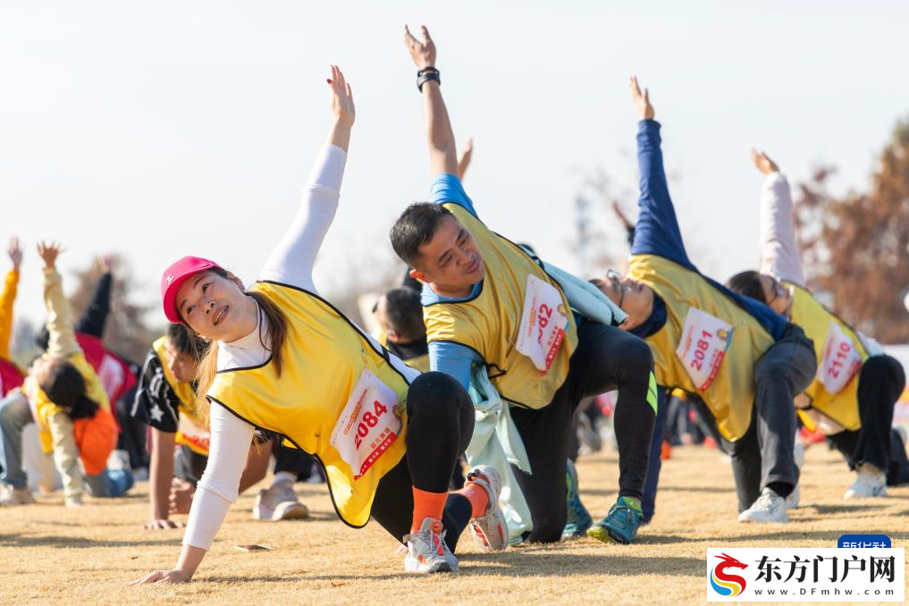 全民健身——2025上海乡村“铁人三项”迎新嘉年华举行(图4) 全民健身——2025上海乡村“铁人三项”迎新嘉年华举行(图4)