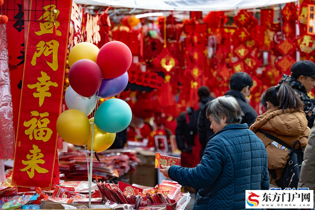 成都荷花池市场“红装”迎新春(图8)