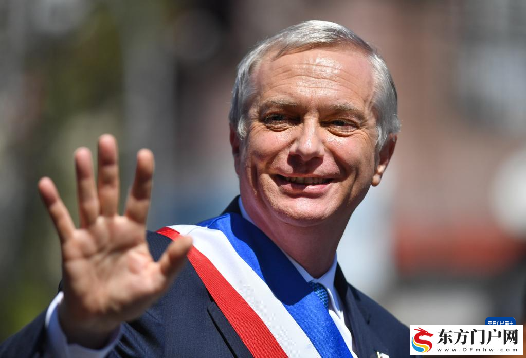 卡斯特宣誓就任智利总统(图2)