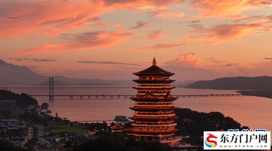 江西湖口：落日晚霞美如画(图1)