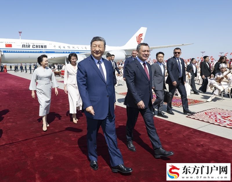 习近平抵达比什凯克出席2026年上海合作组织峰会并对吉尔吉斯斯坦进行国事访问(图4)