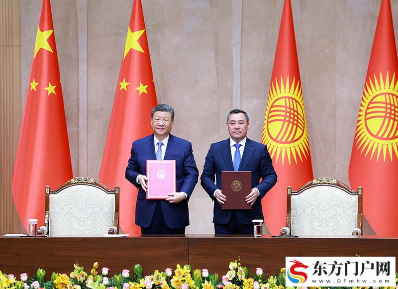 习近平同吉尔吉斯斯坦总统扎帕罗夫会谈(图5) 习近平同吉尔吉斯斯坦总统扎帕罗夫会谈(图5)