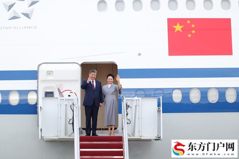 习近平抵达华盛顿对美国进行国事访问(图1) 习近平抵达华盛顿对美国进行国事访问(图1)
